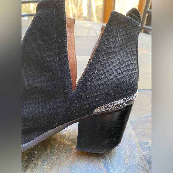 Jeffrey Campbell Cromwell Western Black Suede Snakeskin Leather Booties-Size 9 - Picture 5 of 15